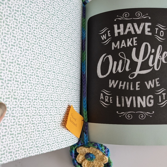 📓NEW Bookmark Flowers HAND CRAFTED Handmade Crochet - Picture 7 of 10